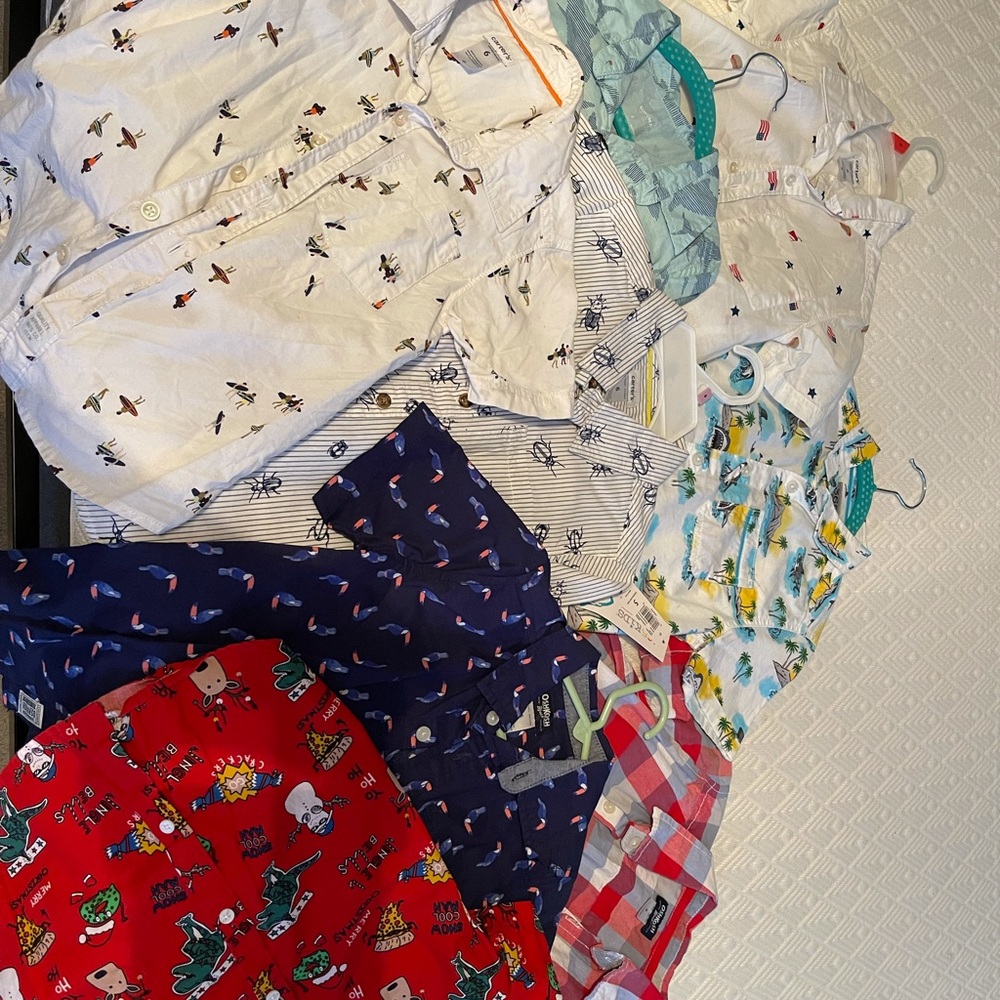 8 Boys 👕 NWT size 5/6 button down shirts!